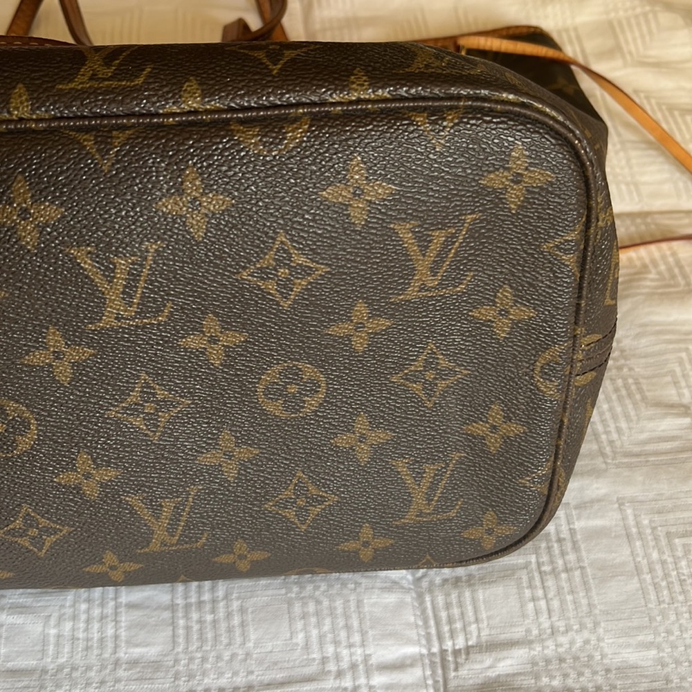 LV Monogram Neverfull - Picture 5 of 14